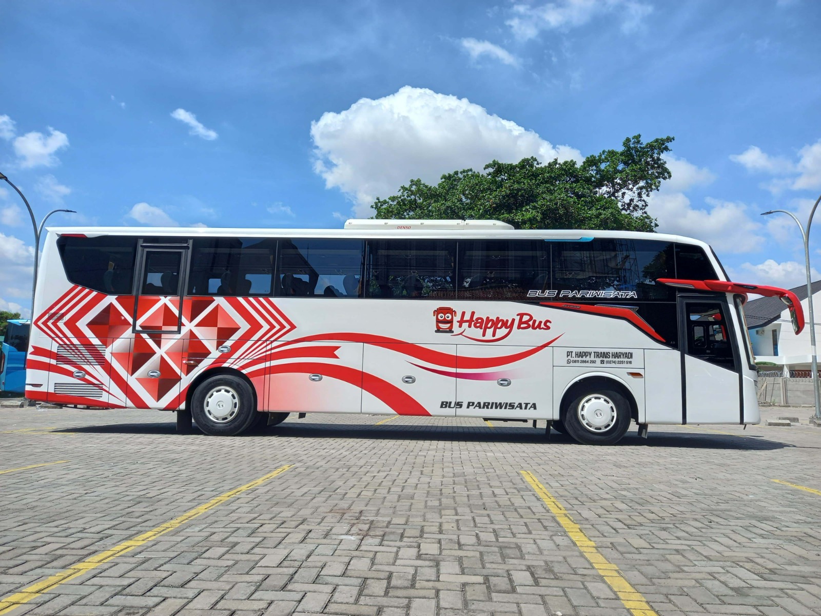 rental bus pariwisata